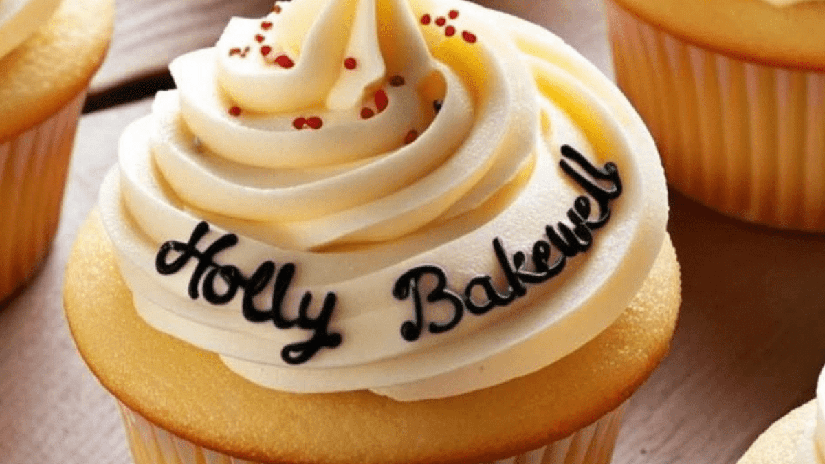 Holly Bakewell – Cakes Made With Heart (and a Little Bit of Magic)